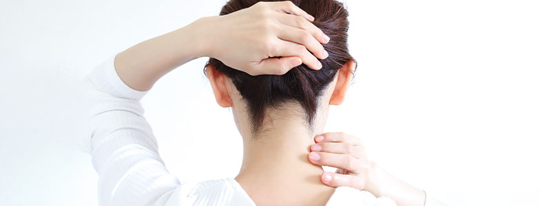 首の不調イメージ